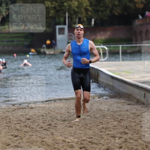 13.09.2026 - Stadtparktriathlon Mo-Foto http://msf.ph/oto/10257275 13.09.2026 10:55:28 Schwimmen 637 meine-sportfotos.de