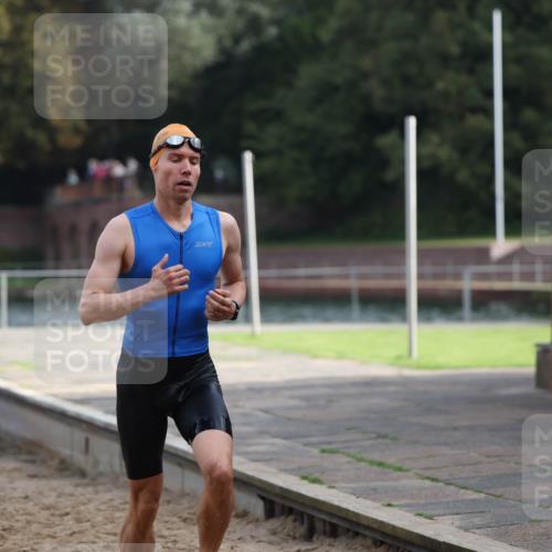 13.09.2026 - Stadtparktriathlon Mo-Foto http://msf.ph/oto/10257282 13.09.2026 10:55:29 Schwimmen 637 meine-sportfotos.de