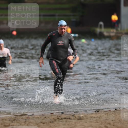 13.09.2026 - Stadtparktriathlon Mo-Foto http://msf.ph/oto/10257308 13.09.2026 10:55:44 Schwimmen 636, 642, 657 meine-sportfotos.de