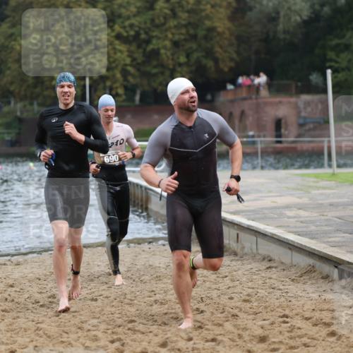 13.09.2026 - Stadtparktriathlon Mo-Foto http://msf.ph/oto/10257359 13.09.2026 10:55:58 Schwimmen 642, 657, 690 meine-sportfotos.de