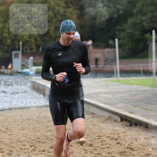 13.09.2026 - Stadtparktriathlon Mo-Foto http://msf.ph/oto/10257365 13.09.2026 10:55:59 Schwimmen 642, 657, 690 meine-sportfotos.de