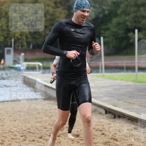 13.09.2026 - Stadtparktriathlon Mo-Foto http://msf.ph/oto/10257367 13.09.2026 10:56:00 Schwimmen 642, 657, 690 meine-sportfotos.de