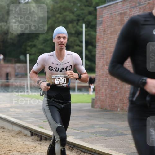 13.09.2026 - Stadtparktriathlon Mo-Foto http://msf.ph/oto/10257370 13.09.2026 10:56:01 Schwimmen 642, 657, 690 meine-sportfotos.de