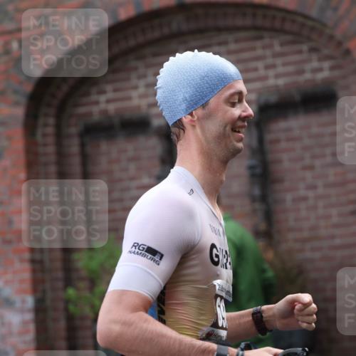 13.09.2026 - Stadtparktriathlon Mo-Foto http://msf.ph/oto/10257380 13.09.2026 10:56:02 Schwimmen 642, 657, 690 meine-sportfotos.de