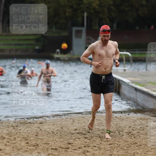 13.09.2026 - Stadtparktriathlon Mo-Foto http://msf.ph/oto/10257425 13.09.2026 11:33:08 Schwimmen 841, 873, 888, 922 meine-sportfotos.de