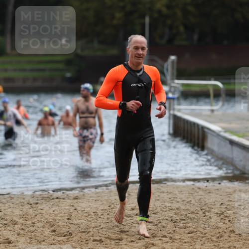 13.09.2026 - Stadtparktriathlon Mo-Foto http://msf.ph/oto/10257453 13.09.2026 11:33:13 Schwimmen 841, 873, 888 meine-sportfotos.de