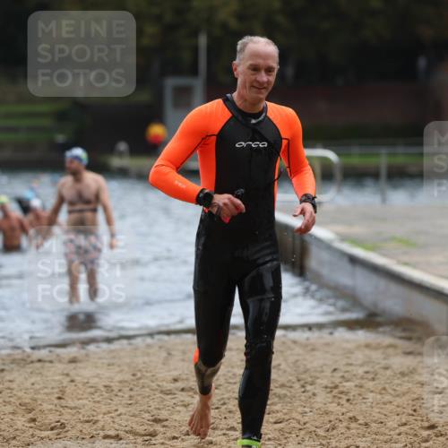13.09.2026 - Stadtparktriathlon Mo-Foto http://msf.ph/oto/10257456 13.09.2026 11:33:14 Schwimmen 841, 888 meine-sportfotos.de