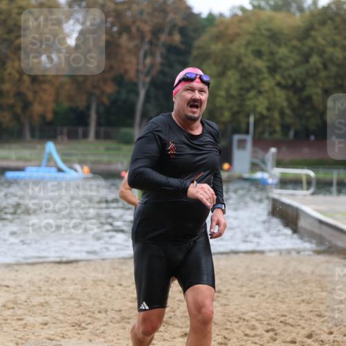 13.09.2026 - Stadtparktriathlon Mo-Foto http://msf.ph/oto/10257467 13.09.2026 10:57:17 Schwimmen 612, 653, 658 meine-sportfotos.de