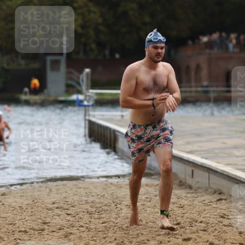 13.09.2026 - Stadtparktriathlon Mo-Foto http://msf.ph/oto/10257480 13.09.2026 11:33:21 Schwimmen 841, 851, 899 meine-sportfotos.de