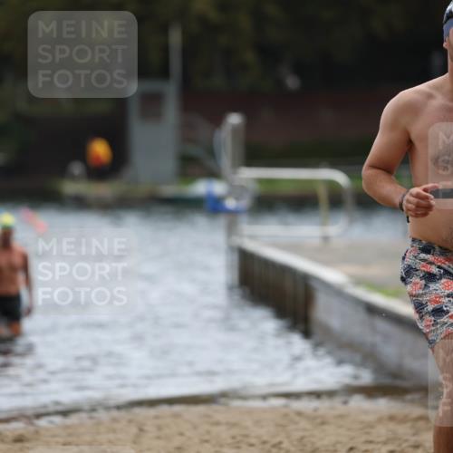 13.09.2026 - Stadtparktriathlon Mo-Foto http://msf.ph/oto/10257482 13.09.2026 11:33:21 Schwimmen 841, 851, 899 meine-sportfotos.de