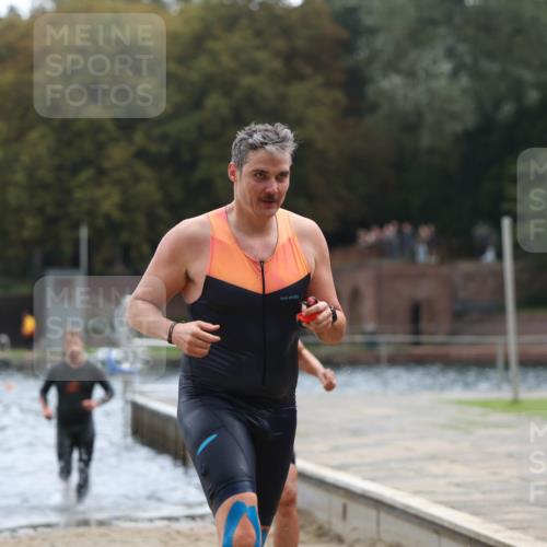 13.09.2026 - Stadtparktriathlon Mo-Foto http://msf.ph/oto/10257536 13.09.2026 11:33:38 Schwimmen 831, 899, 938, 948 meine-sportfotos.de