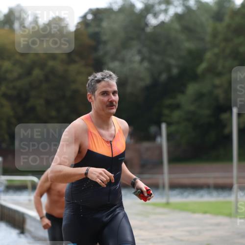 13.09.2026 - Stadtparktriathlon Mo-Foto http://msf.ph/oto/10257538 13.09.2026 11:33:38 Schwimmen 831, 899, 938, 948 meine-sportfotos.de