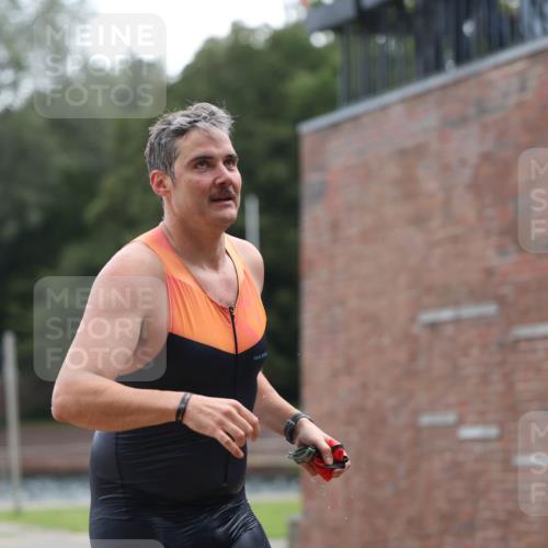13.09.2026 - Stadtparktriathlon Mo-Foto http://msf.ph/oto/10257542 13.09.2026 11:33:39 Schwimmen 831, 899, 938, 948 meine-sportfotos.de