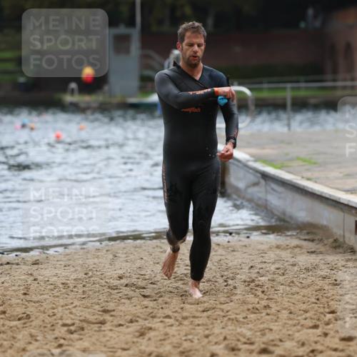 13.09.2026 - Stadtparktriathlon Mo-Foto http://msf.ph/oto/10257553 13.09.2026 11:33:42 Schwimmen 831, 938, 948 meine-sportfotos.de