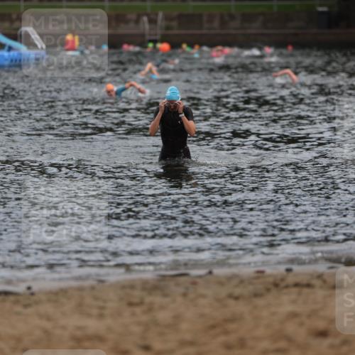 13.09.2026 - Stadtparktriathlon Mo-Foto http://msf.ph/oto/10257606 13.09.2026 11:10:24 Schwimmen 718 meine-sportfotos.de