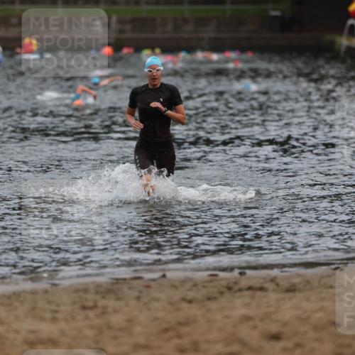 13.09.2026 - Stadtparktriathlon Mo-Foto http://msf.ph/oto/10257611 13.09.2026 11:10:27 Schwimmen 718 meine-sportfotos.de