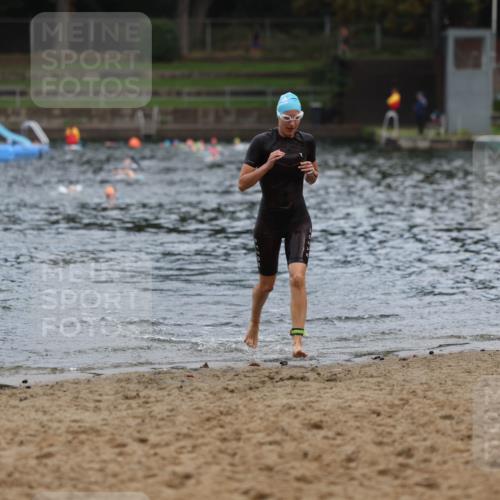 13.09.2026 - Stadtparktriathlon Mo-Foto http://msf.ph/oto/10257619 13.09.2026 11:10:31 Schwimmen 718 meine-sportfotos.de