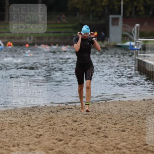 13.09.2026 - Stadtparktriathlon Mo-Foto http://msf.ph/oto/10257632 13.09.2026 11:10:32 Schwimmen 718 meine-sportfotos.de