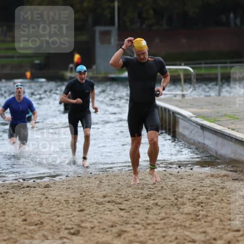 13.09.2026 - Stadtparktriathlon Mo-Foto http://msf.ph/oto/10257638 13.09.2026 11:34:35 Schwimmen 854, 856, 920, 925, 928 meine-sportfotos.de
