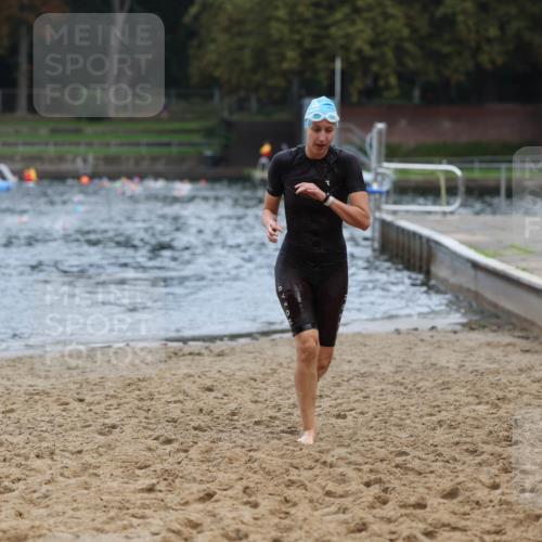 13.09.2026 - Stadtparktriathlon Mo-Foto http://msf.ph/oto/10257646 13.09.2026 11:10:34 Schwimmen 718 meine-sportfotos.de