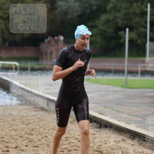 13.09.2026 - Stadtparktriathlon Mo-Foto http://msf.ph/oto/10257661 13.09.2026 11:10:35 Schwimmen 718 meine-sportfotos.de
