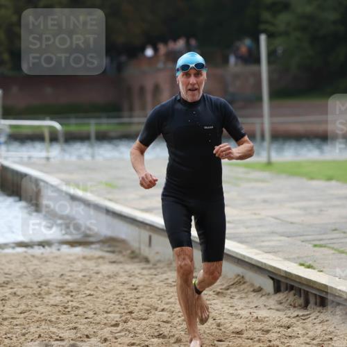 13.09.2026 - Stadtparktriathlon Mo-Foto http://msf.ph/oto/10257663 13.09.2026 11:34:40 Schwimmen 878, 920, 925, 928 meine-sportfotos.de