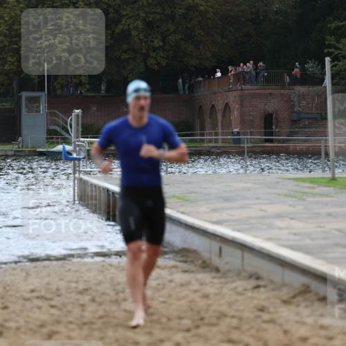 13.09.2026 - Stadtparktriathlon Mo-Foto http://msf.ph/oto/10257672 13.09.2026 11:34:42 Schwimmen 878, 920, 925, 928 meine-sportfotos.de