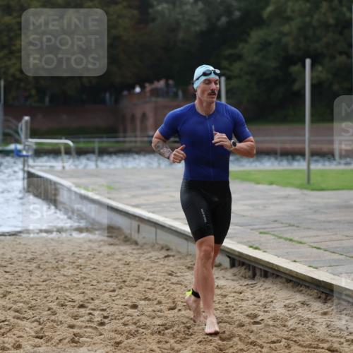 13.09.2026 - Stadtparktriathlon Mo-Foto http://msf.ph/oto/10257679 13.09.2026 11:34:43 Schwimmen 878, 920, 928 meine-sportfotos.de