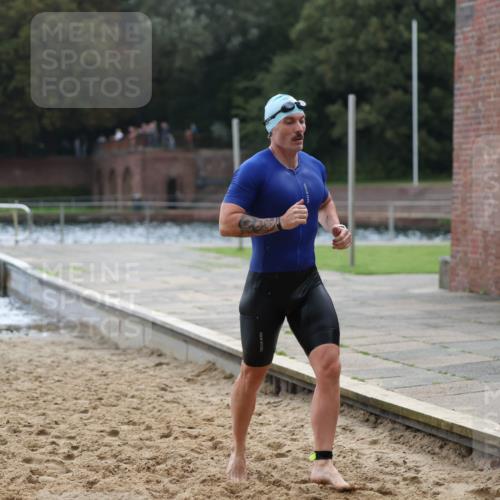 13.09.2026 - Stadtparktriathlon Mo-Foto http://msf.ph/oto/10257682 13.09.2026 11:34:43 Schwimmen 878, 920, 928 meine-sportfotos.de