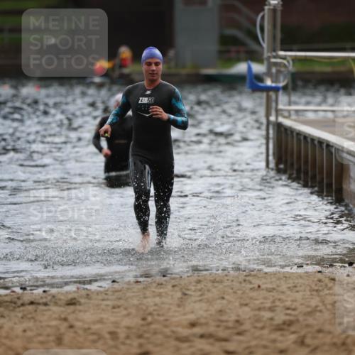 13.09.2026 - Stadtparktriathlon Mo-Foto http://msf.ph/oto/10257689 13.09.2026 11:34:46 Schwimmen 878, 920 meine-sportfotos.de