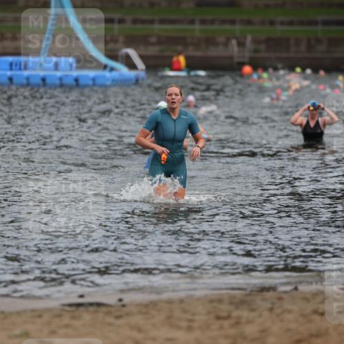 13.09.2026 - Stadtparktriathlon Mo-Foto http://msf.ph/oto/10257690 13.09.2026 11:10:52 Schwimmen 735, 754 meine-sportfotos.de