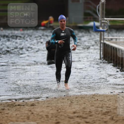 13.09.2026 - Stadtparktriathlon Mo-Foto http://msf.ph/oto/10257691 13.09.2026 11:34:47 Schwimmen 878, 880, 920 meine-sportfotos.de
