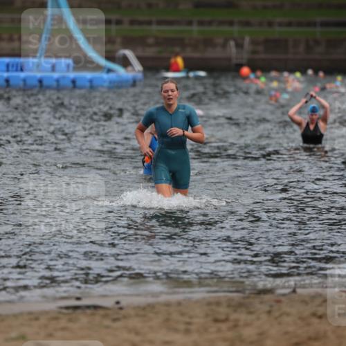 13.09.2026 - Stadtparktriathlon Mo-Foto http://msf.ph/oto/10257693 13.09.2026 11:10:52 Schwimmen 735, 754 meine-sportfotos.de