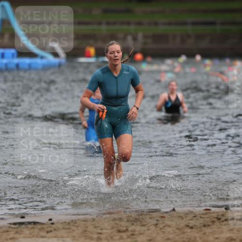 13.09.2026 - Stadtparktriathlon Mo-Foto http://msf.ph/oto/10257710 13.09.2026 11:10:56 Schwimmen 735, 754 meine-sportfotos.de