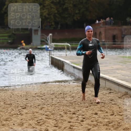 13.09.2026 - Stadtparktriathlon Mo-Foto http://msf.ph/oto/10257712 13.09.2026 11:34:50 Schwimmen 878, 880 meine-sportfotos.de