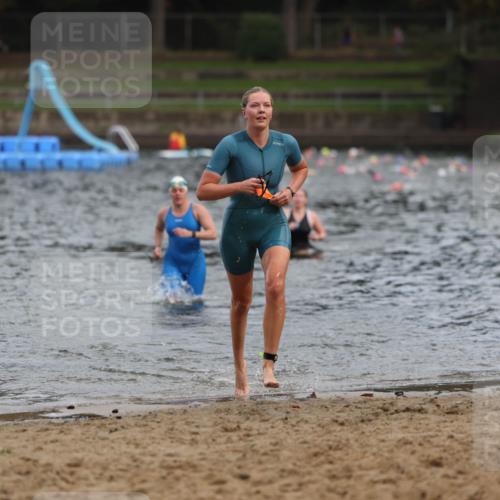 13.09.2026 - Stadtparktriathlon Mo-Foto http://msf.ph/oto/10257717 13.09.2026 11:10:57 Schwimmen 735, 754 meine-sportfotos.de