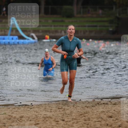 13.09.2026 - Stadtparktriathlon Mo-Foto http://msf.ph/oto/10257719 13.09.2026 11:10:57 Schwimmen 735, 754 meine-sportfotos.de