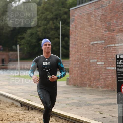 13.09.2026 - Stadtparktriathlon Mo-Foto http://msf.ph/oto/10257724 13.09.2026 11:34:52 Schwimmen 878, 880 meine-sportfotos.de