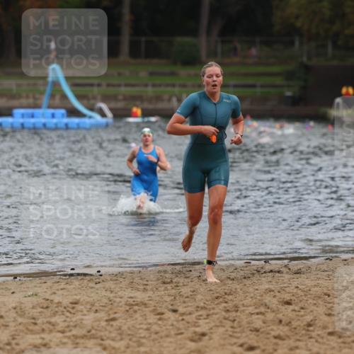 13.09.2026 - Stadtparktriathlon Mo-Foto http://msf.ph/oto/10257725 13.09.2026 11:10:58 Schwimmen 735, 754 meine-sportfotos.de