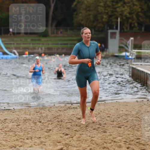 13.09.2026 - Stadtparktriathlon Mo-Foto http://msf.ph/oto/10257735 13.09.2026 11:10:59 Schwimmen 735, 754 meine-sportfotos.de