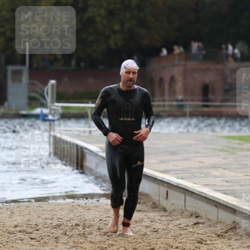 13.09.2026 - Stadtparktriathlon Mo-Foto http://msf.ph/oto/10257745 13.09.2026 11:35:00 Schwimmen 880 meine-sportfotos.de
