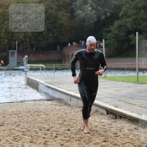 13.09.2026 - Stadtparktriathlon Mo-Foto http://msf.ph/oto/10257753 13.09.2026 11:35:01 Schwimmen 880 meine-sportfotos.de