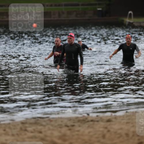 13.09.2026 - Stadtparktriathlon Mo-Foto http://msf.ph/oto/10257778 13.09.2026 11:36:20 Schwimmen  meine-sportfotos.de