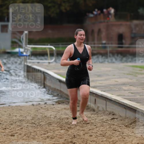 13.09.2026 - Stadtparktriathlon Mo-Foto http://msf.ph/oto/10257811 13.09.2026 11:11:12 Schwimmen 760, 770 meine-sportfotos.de