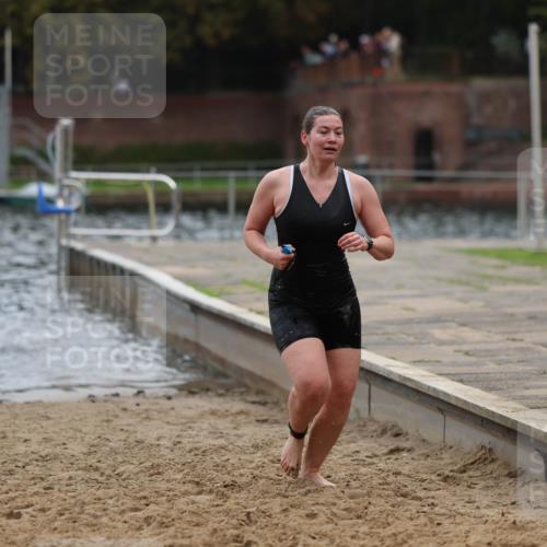 13.09.2026 - Stadtparktriathlon Mo-Foto http://msf.ph/oto/10257816 13.09.2026 11:11:12 Schwimmen 760, 770 meine-sportfotos.de