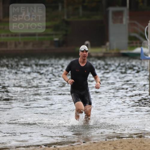 13.09.2026 - Stadtparktriathlon Mo-Foto http://msf.ph/oto/10257869 13.09.2026 11:36:42 Schwimmen 832, 852, 902 meine-sportfotos.de