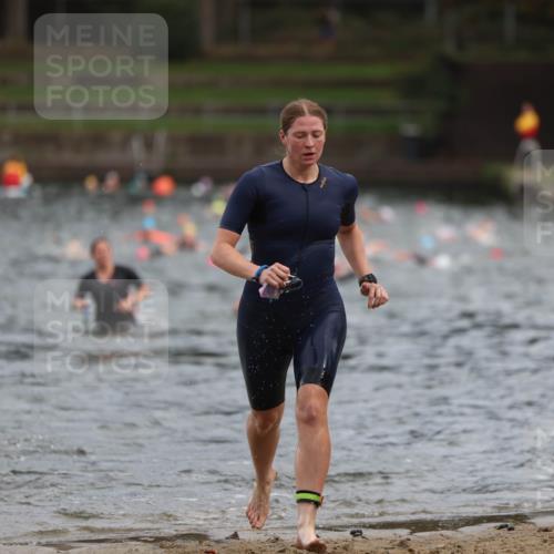 13.09.2026 - Stadtparktriathlon Mo-Foto http://msf.ph/oto/10257889 13.09.2026 11:11:30 Schwimmen 752, 790 meine-sportfotos.de