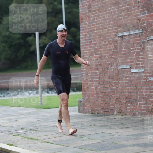 13.09.2026 - Stadtparktriathlon Mo-Foto http://msf.ph/oto/10257890 13.09.2026 11:36:49 Schwimmen 902 meine-sportfotos.de