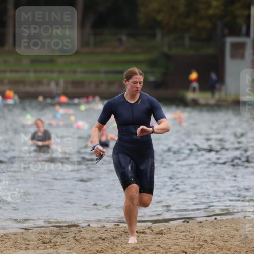 13.09.2026 - Stadtparktriathlon Mo-Foto http://msf.ph/oto/10257892 13.09.2026 11:11:30 Schwimmen 752, 790 meine-sportfotos.de