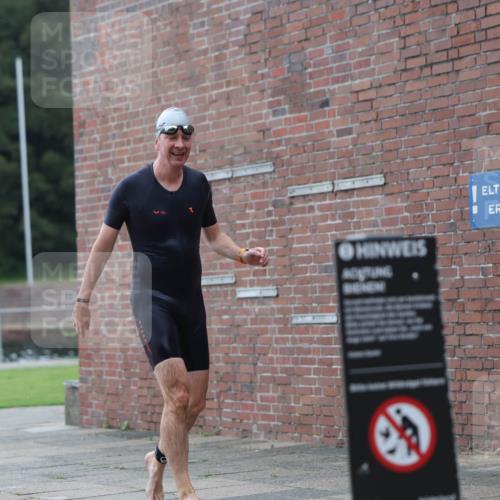 13.09.2026 - Stadtparktriathlon Mo-Foto http://msf.ph/oto/10257896 13.09.2026 11:36:50 Schwimmen 902 meine-sportfotos.de